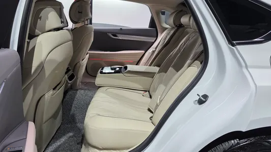 Genesis G80 (RG3) 2.5 AWD 2025 11