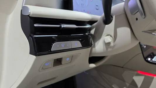 Genesis G80 (RG3) 2.5 AWD 2025 12