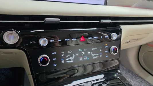 Genesis G80 (RG3) 2.5 AWD 2025 30