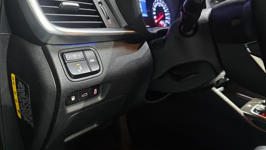 Kia K5 2 2.0 2019 16