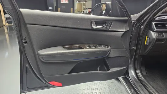 Kia K5 2 2.0 2019 24