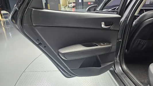Kia K5 2 2.0 2019 25