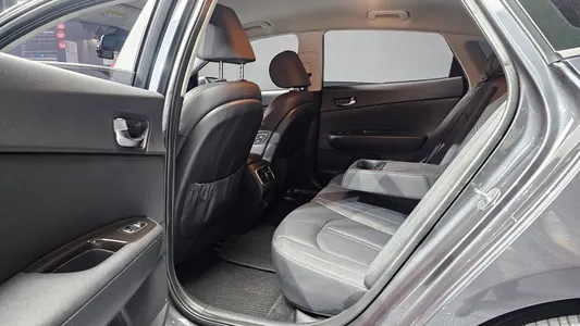 Kia K5 2 2.0 2019 26