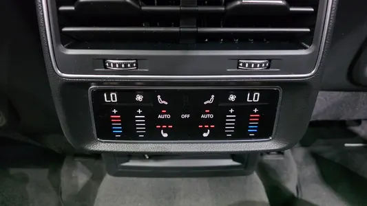 Audi Q8 (4M) 45 TDI 2022 32