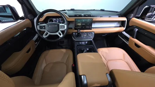 Land Rover (L663) 110 D300 HSE 2023 7