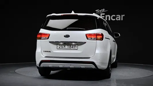 Kia 카니발 9 2015 4