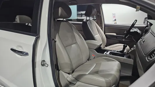 Kia 카니발 9 2015 12