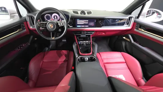 Porsche (PO536) 3.0 E- 2025 7