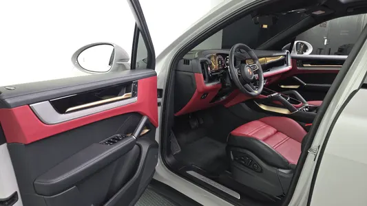 Porsche (PO536) 3.0 E- 2025 10