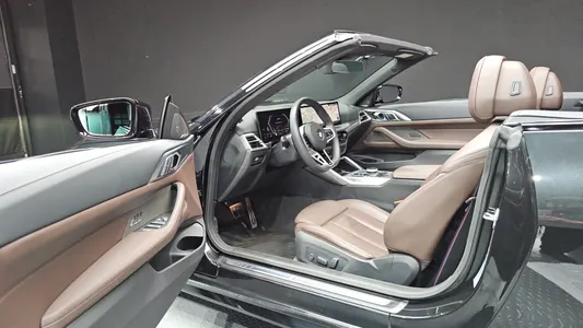 BMW 4 Series (G22) 420i M 2025 9