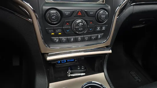Jeep 그랜드 체로키 3.0 2017 32