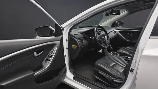 Hyundai i30() 1.6 GDI PYL 2014 10