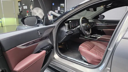 BMW 7 Series (G70) 740d xDrive M 2025 10