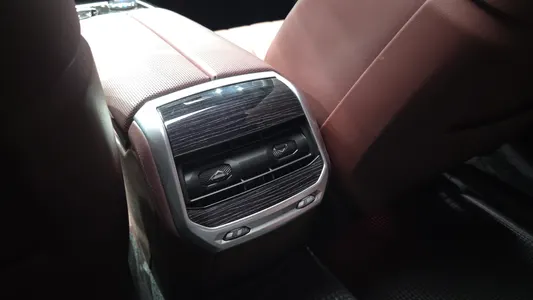 BMW 7 Series (G70) 740d xDrive M 2025 19