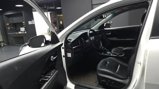 Kia 니로 1.6 HEV 2021 10