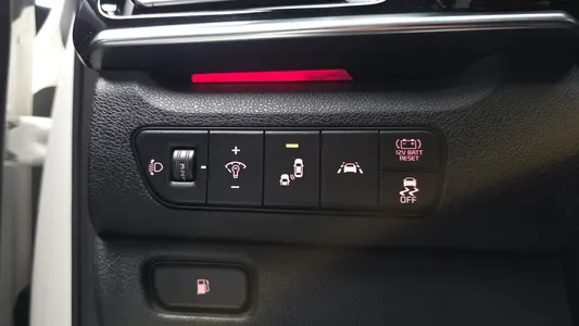 Kia 니로 1.6 HEV 2021 17