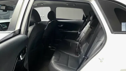 Kia 니로 1.6 HEV 2021 26