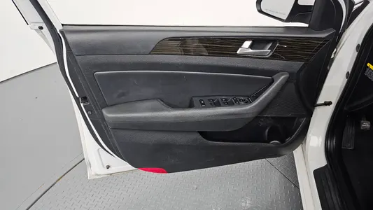 Hyundai LF 1.7 2015 25