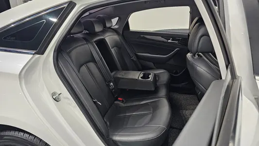Hyundai LF 1.7 2015 27