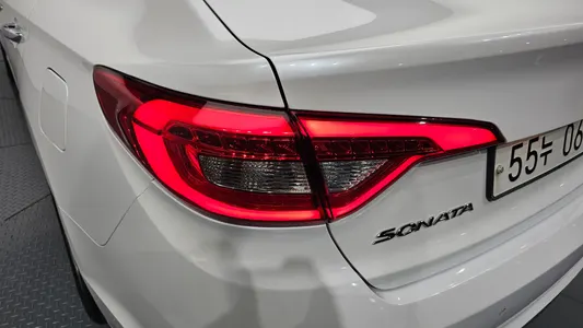 Hyundai LF 1.7 2015 24