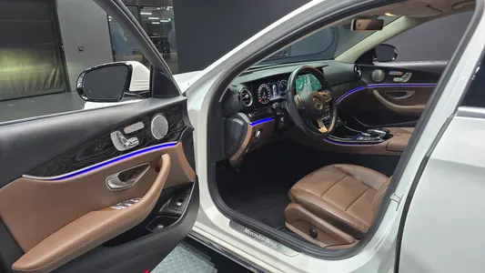 Mercedes-Benz E-Class W213 E300 4MATIC 2017 10