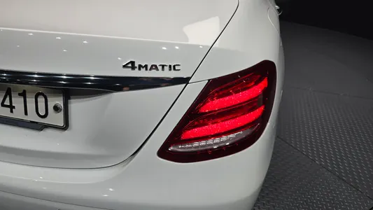 Mercedes-Benz E-Class W213 E300 4MATIC 2017 23