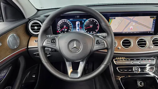 Mercedes-Benz E-Class W213 E300 4MATIC 2018 13