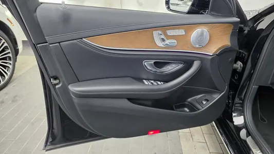 Mercedes-Benz E-Class W213 E300 4MATIC 2018 24