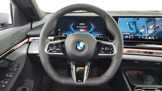 BMW 5 Series (G60) 530i xDrive M 2025 15