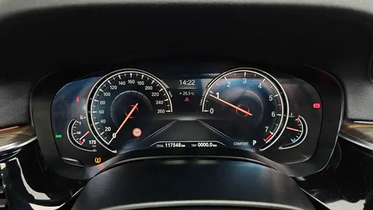 BMW 5 Series (G30) 530i xDrive M 2018 8