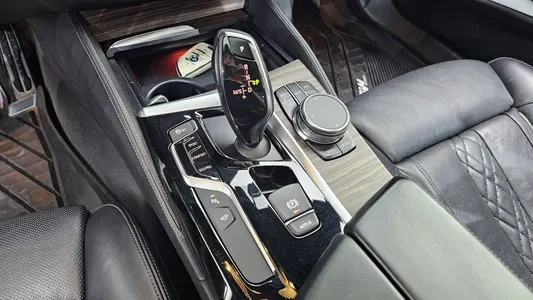 BMW 5 Series (G30) 530i xDrive M 2018 9