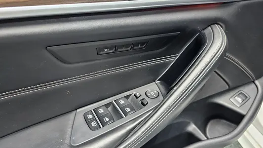 BMW 5 Series (G30) 530i xDrive M 2018 15