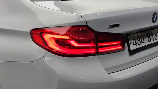 BMW 5 Series (G30) 530i xDrive M 2018 23