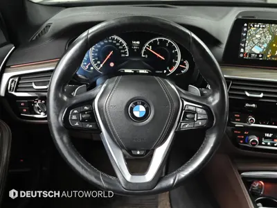 BMW 5 Series (G30) 520d xDrive M 2017 10