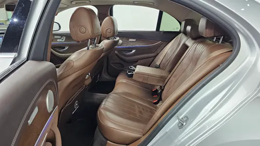 Mercedes-Benz E-Class W213 E220d 2016 11