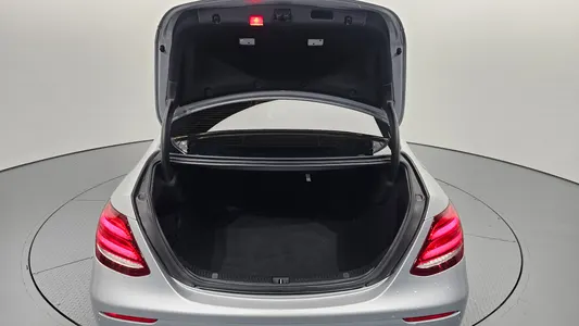 Mercedes-Benz E-Class W213 E220d 2016 19