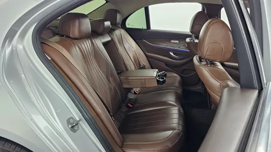 Mercedes-Benz E-Class W213 E220d 2016 26