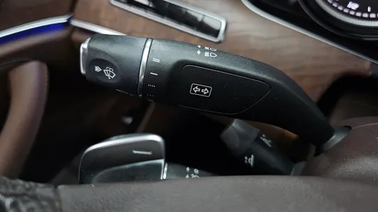 Mercedes-Benz E-Class W213 E220d 2016 29