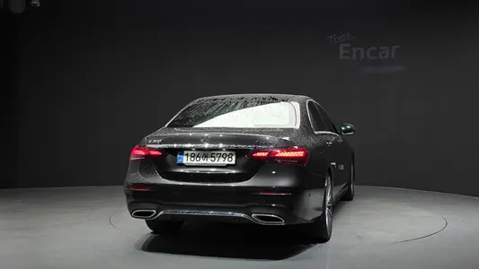 Mercedes-Benz E-Class W213 E350 4MATIC AMG Line 2021 4