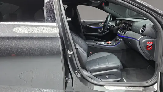 Mercedes-Benz E-Class W213 E350 4MATIC AMG Line 2021 26
