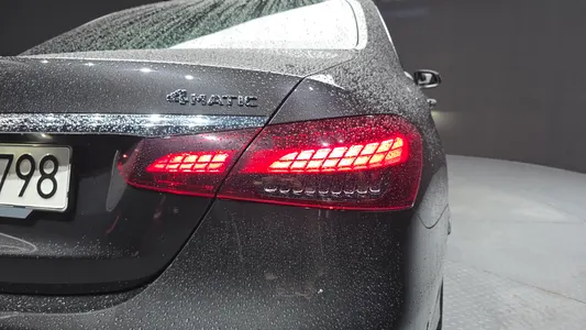 Mercedes-Benz E-Class W213 E350 4MATIC AMG Line 2021 23