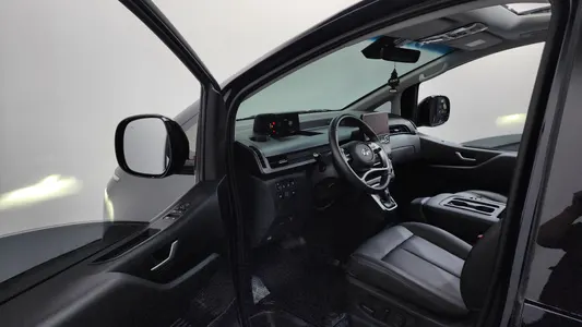 Hyundai Staria 4WD 9 2024 10