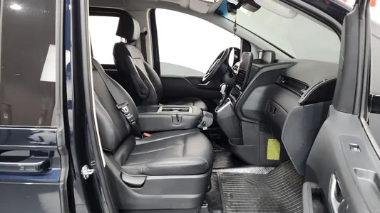 Hyundai Staria 4WD 9 2024 26