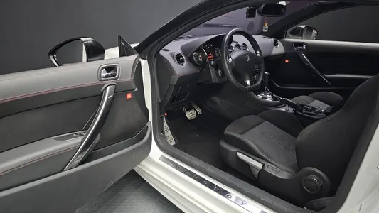 Peugeot RCZ 1.6 2013 10