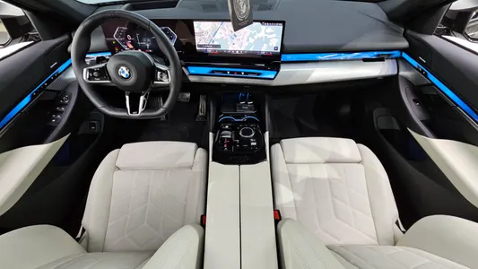 BMW 5 Series (G60) 520i M 2025 7