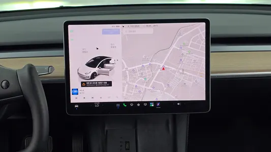 Tesla 3 AWD 2022 14