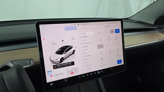 Tesla 3 AWD 2022 16