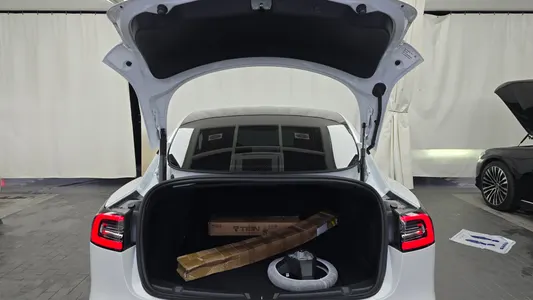 Tesla 3 AWD 2022 27