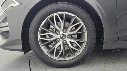 Kia K5 3 2.0 2021 5
