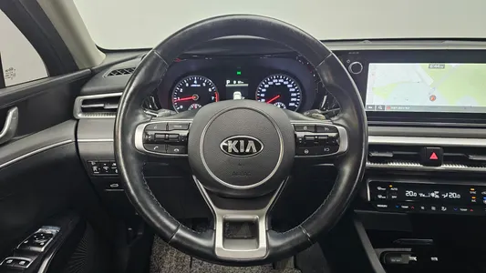 Kia K5 3 2.0 2021 13